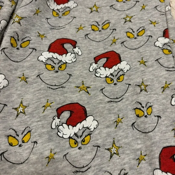 American Eagle fleece grinch pajama set - Picture 5 of 5